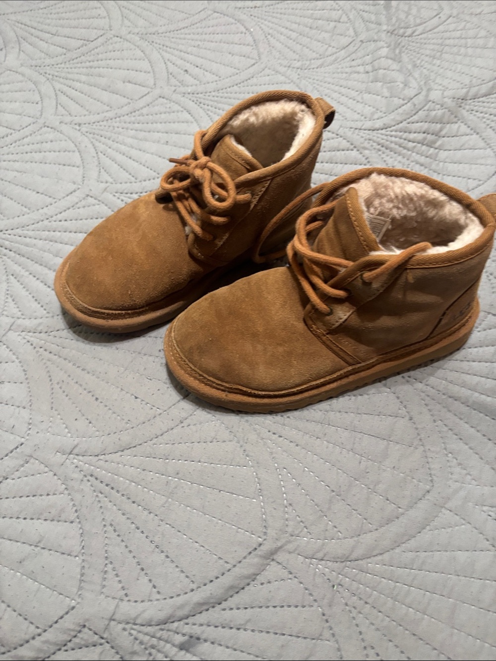UGG Kids Lace-Up Boots in Chestnut
